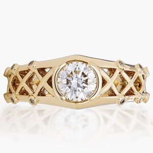 Lace & Bow Ring
Be ready for compliments when wearing exquisite 3/4 carat ring.